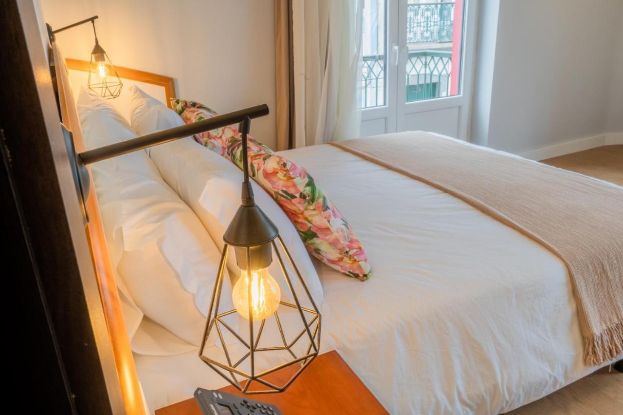 Hotel Monte Brasil อังกรา ดู เอโรอิสโม ภายนอก รูปภาพ